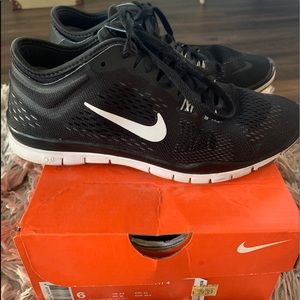 Black Nike Free 5.0 Tr Fit 4